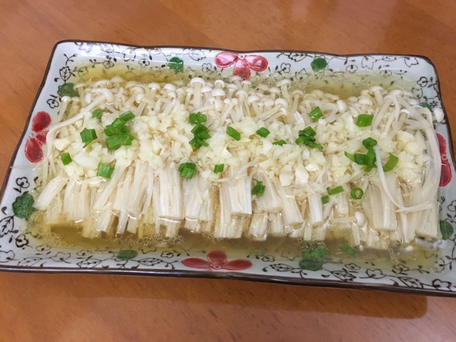 蒜蓉蒸金针菇