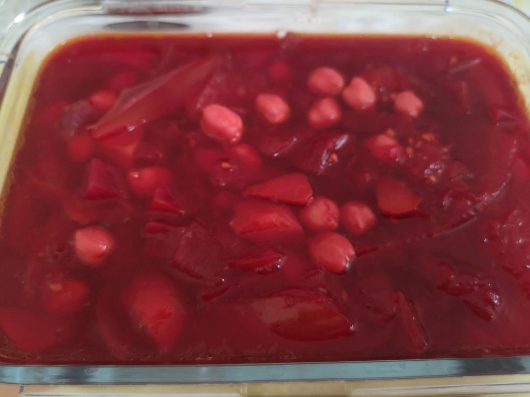 春天养肝排毒汤～鹰嘴豆甜菜根浓汤