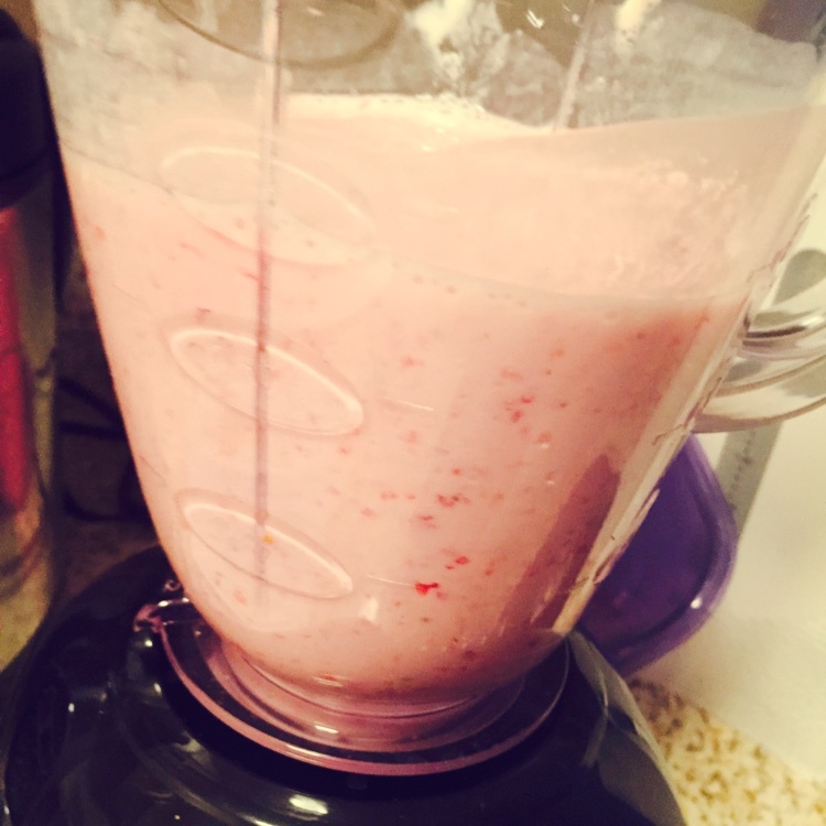 草莓奶昔