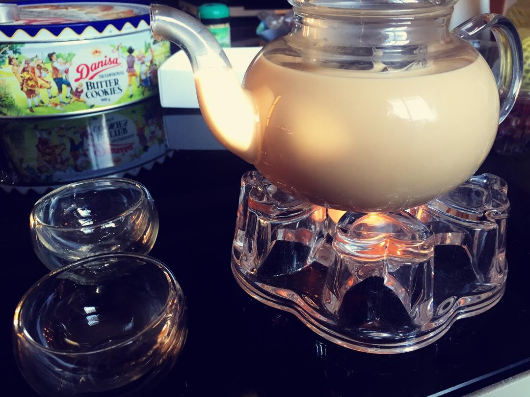 芒果班戟+港式奶茶