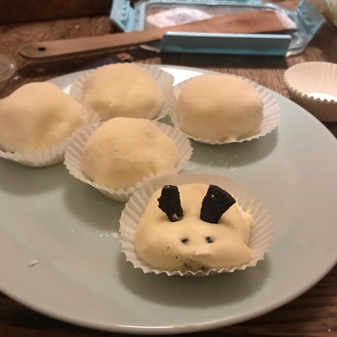 腹黑白胖子——奥利奥雪媚娘