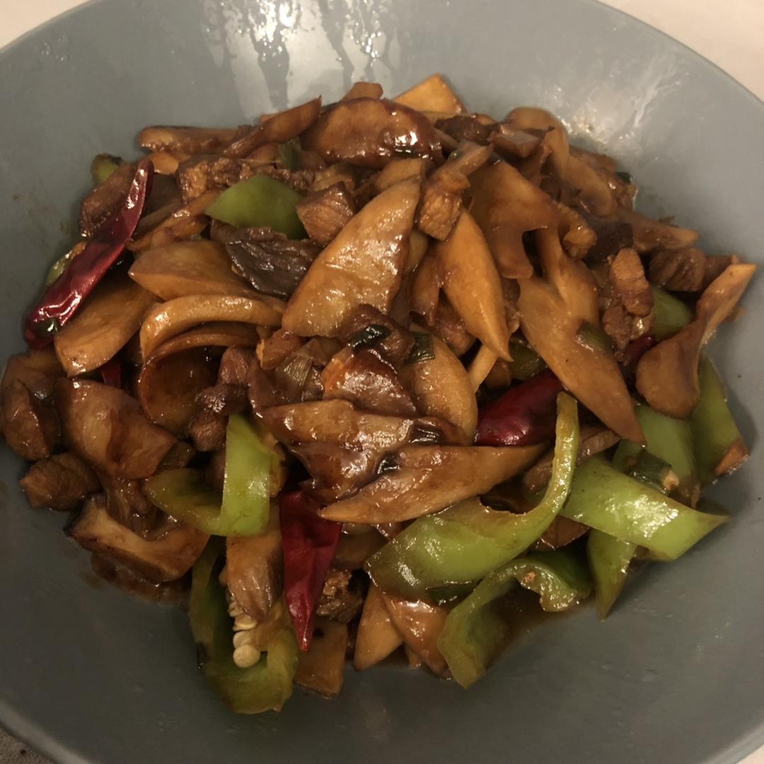 鸡腿菇炒肉
