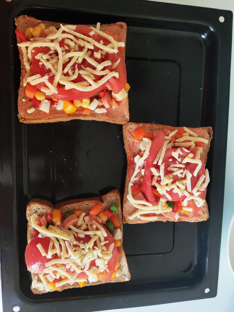 超好吃面包披萨🍕