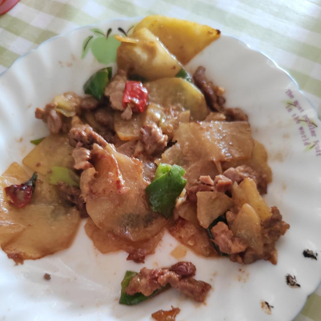 土豆片炒牛肉