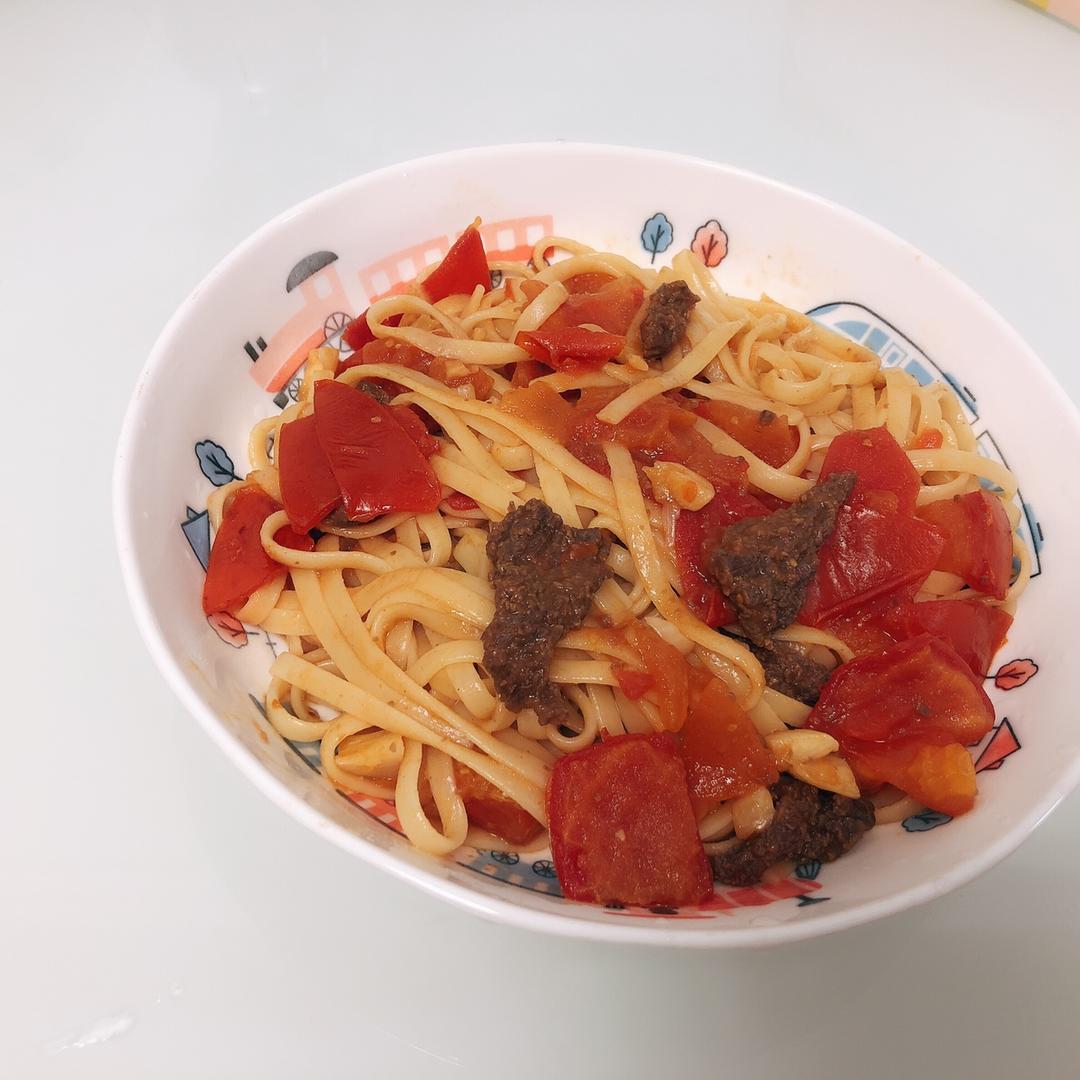 番茄肉酱意大利面