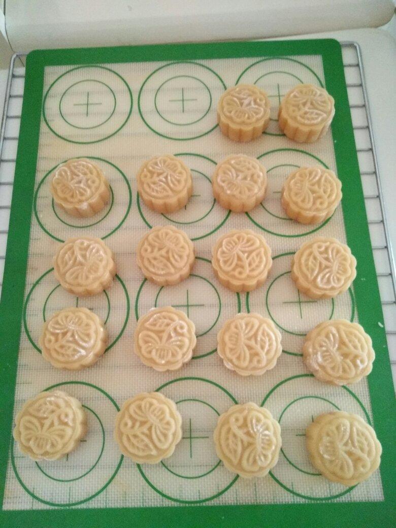 金沙奶黄月饼