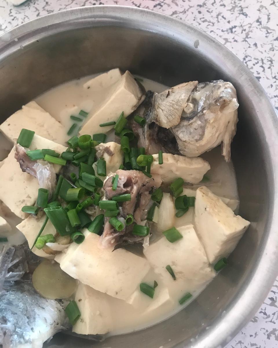 【鲫鱼豆腐汤】