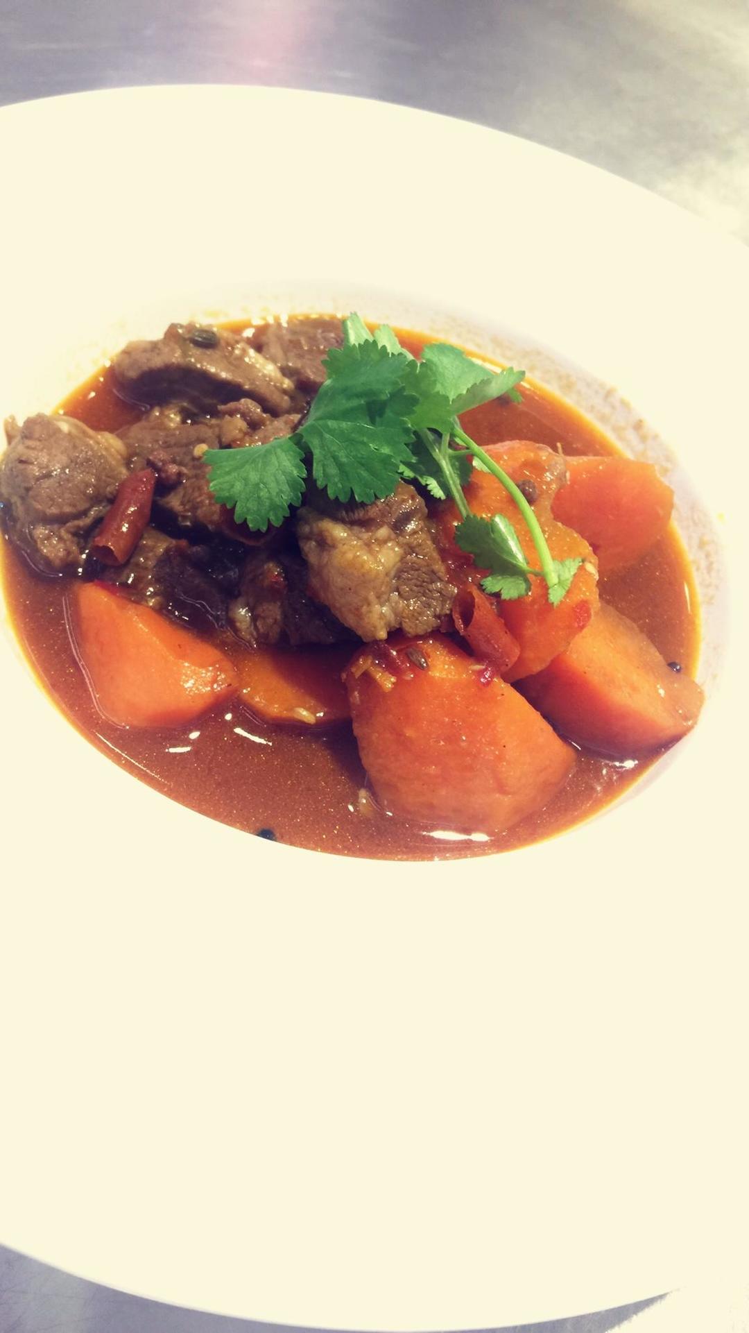 红萝卜烧羊肉