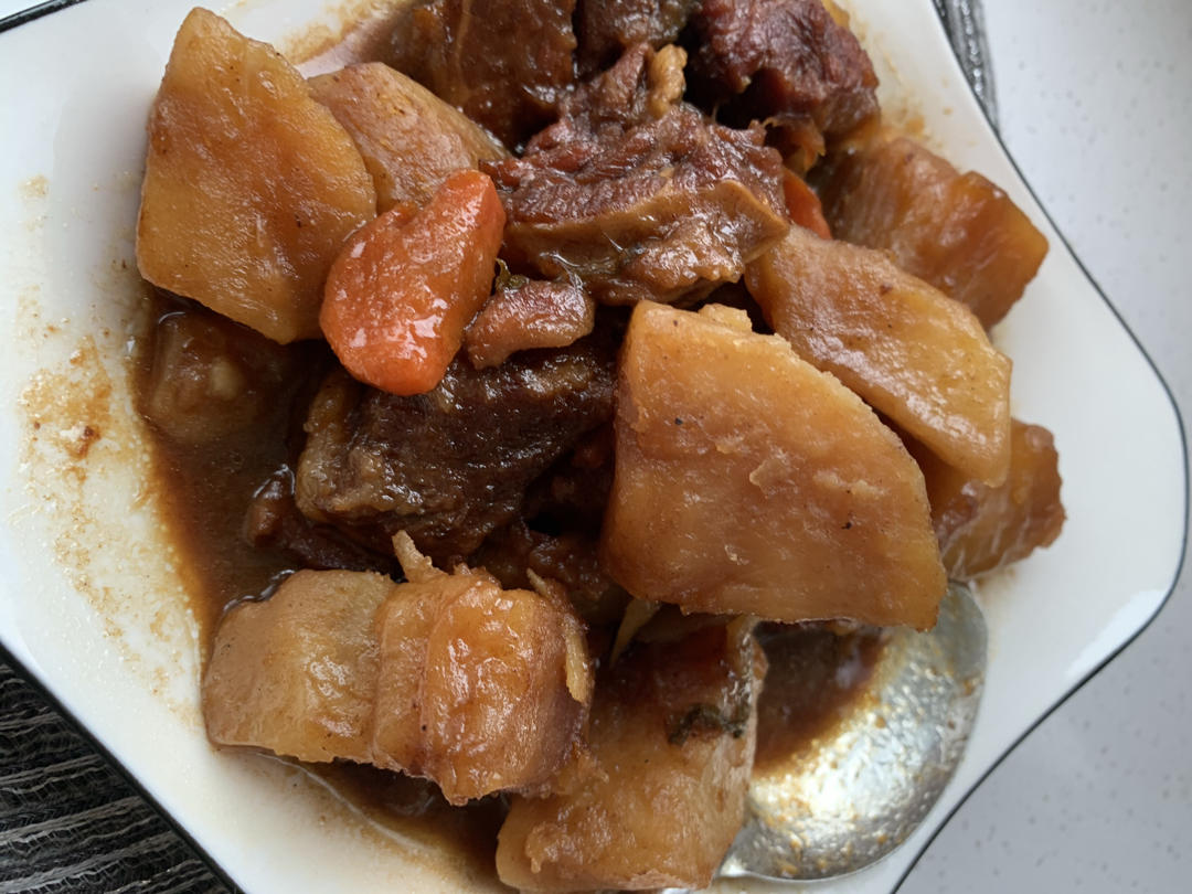 沙沙土豆胡萝卜炖牛肉