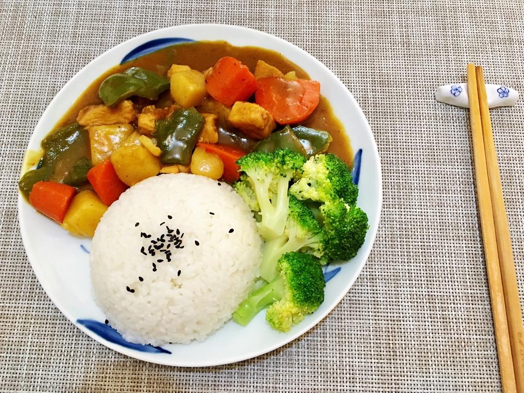 咖喱鸡肉饭