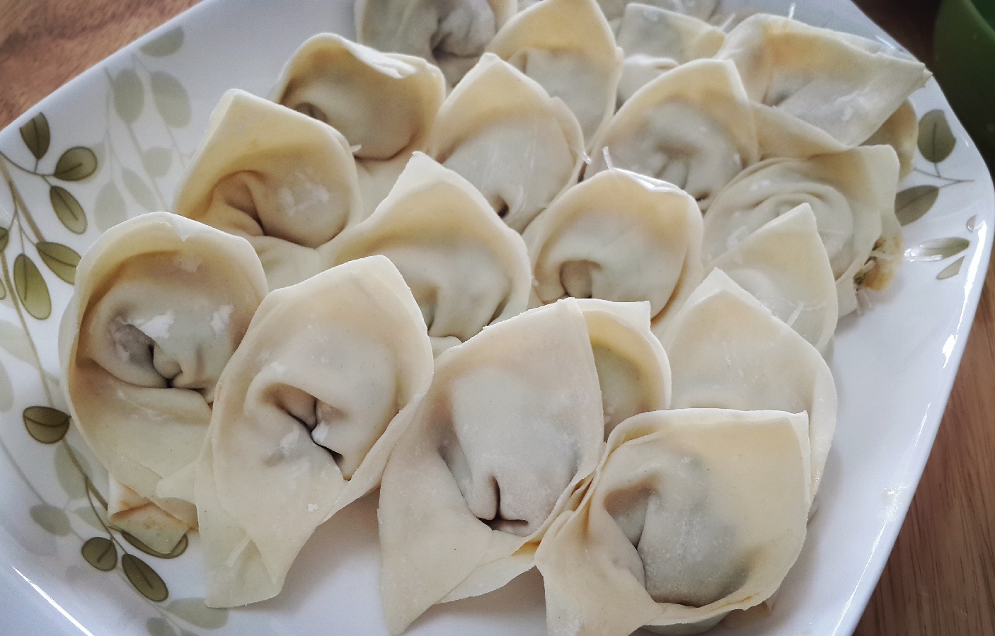 warm rays做的青菜香菇肉馄饨