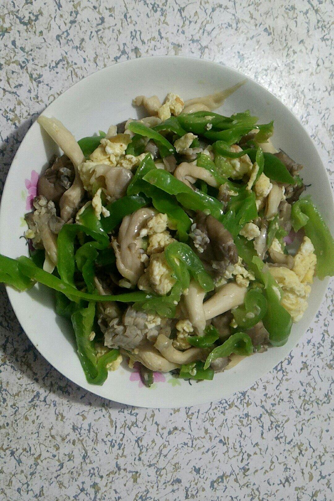 平菇青椒炒蛋