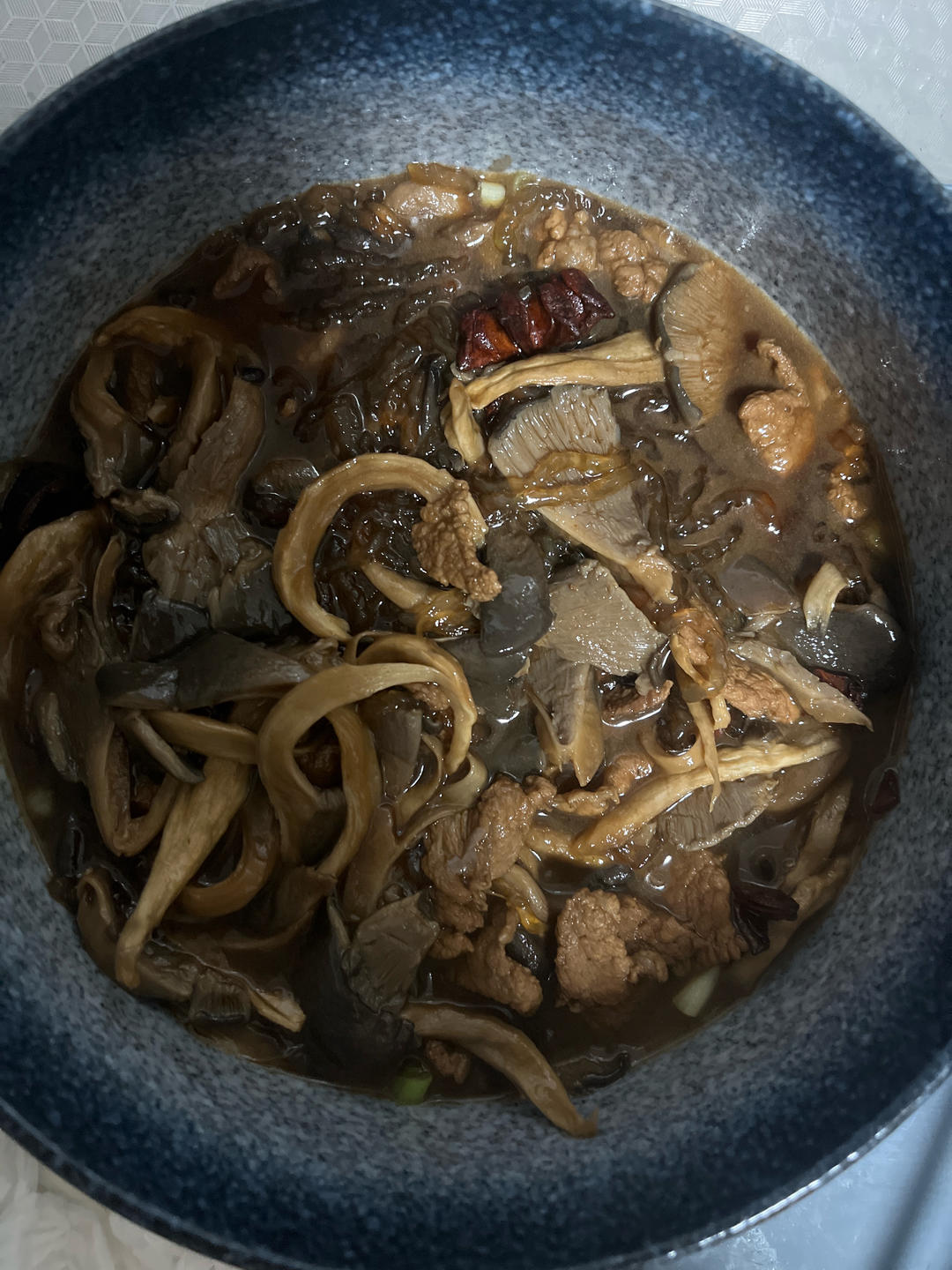 猪肉蘑菇炖粉条