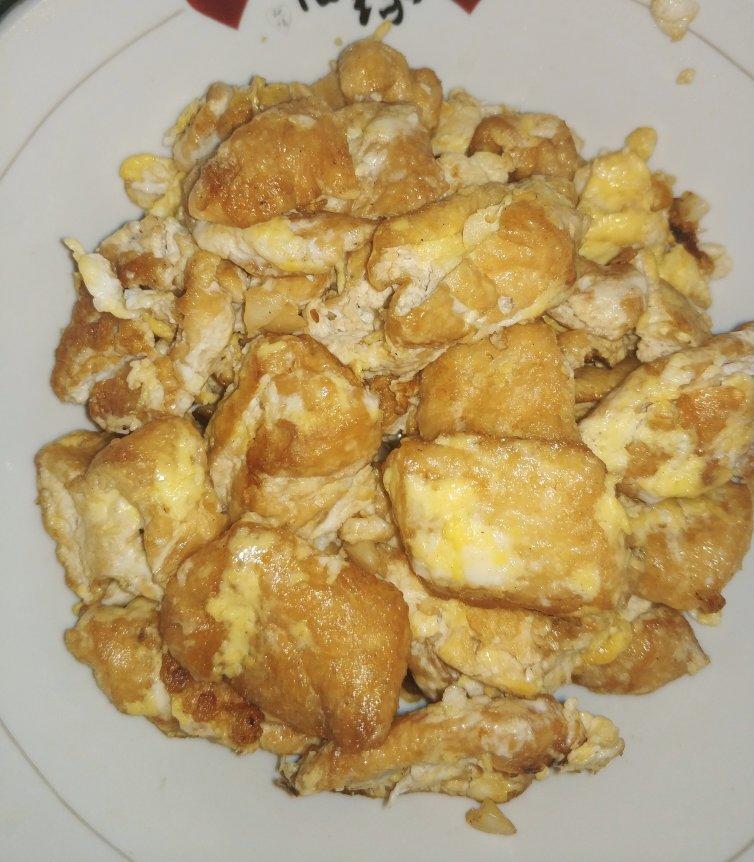 油豆腐炒鸡蛋