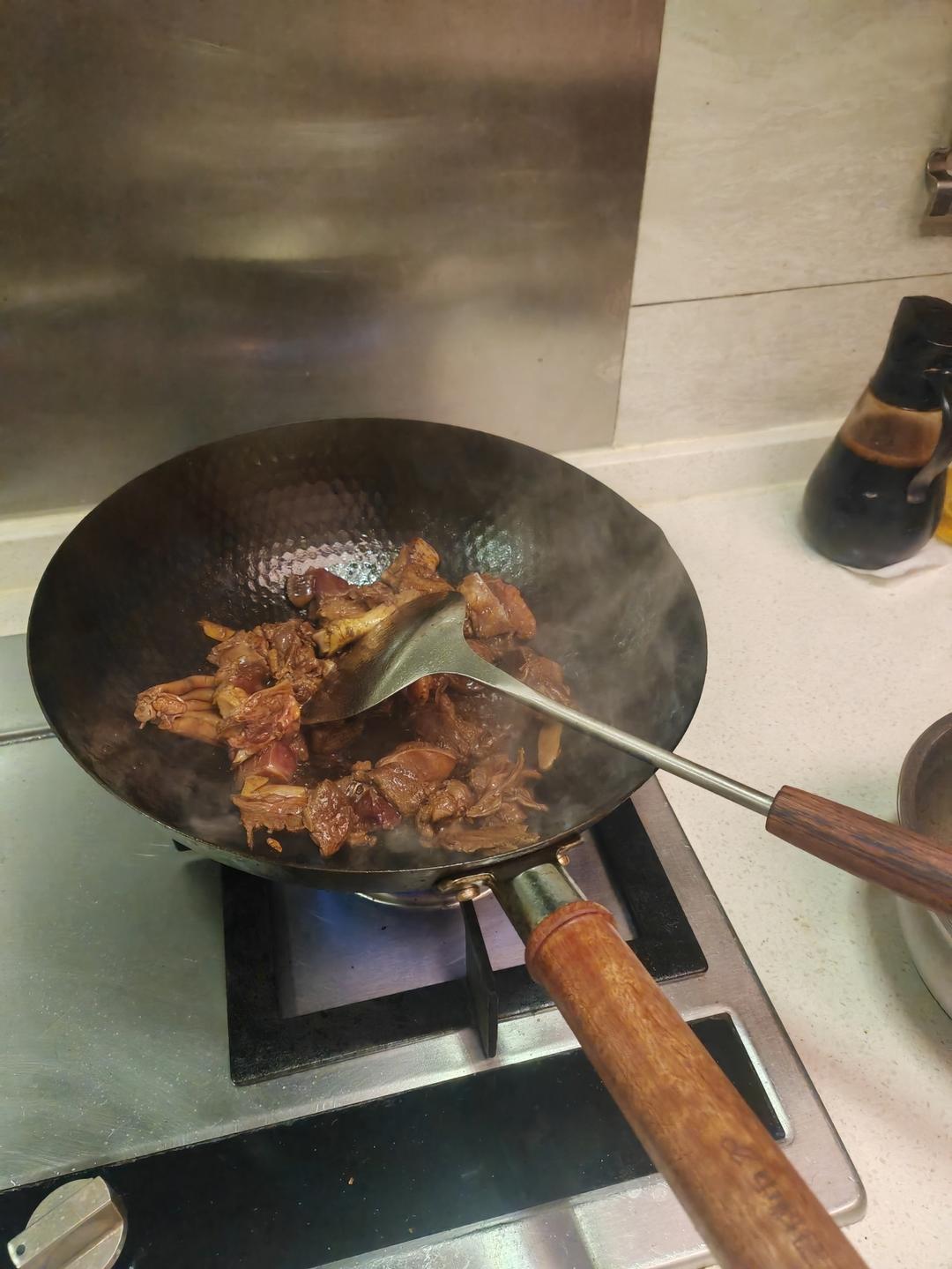 酸梅鸭