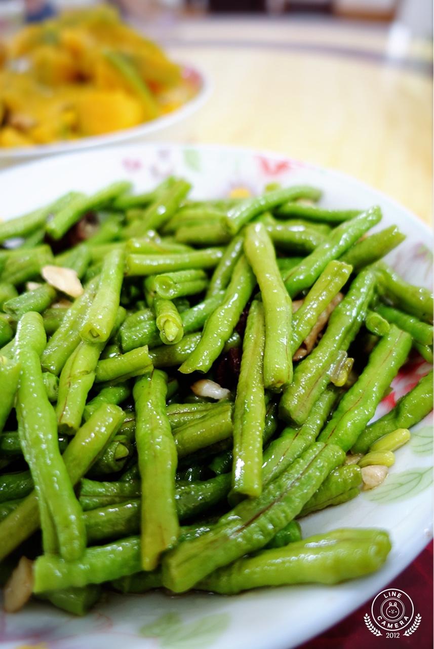 蒜炒豇豆（长豆角）