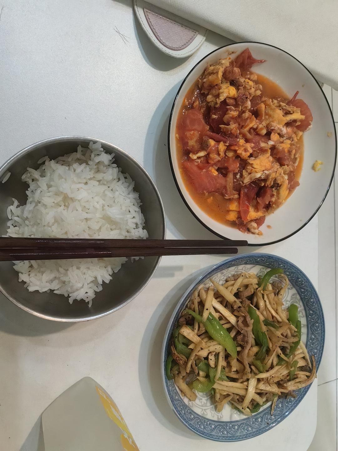 茭白这样做百吃不厌，茭白炒肉