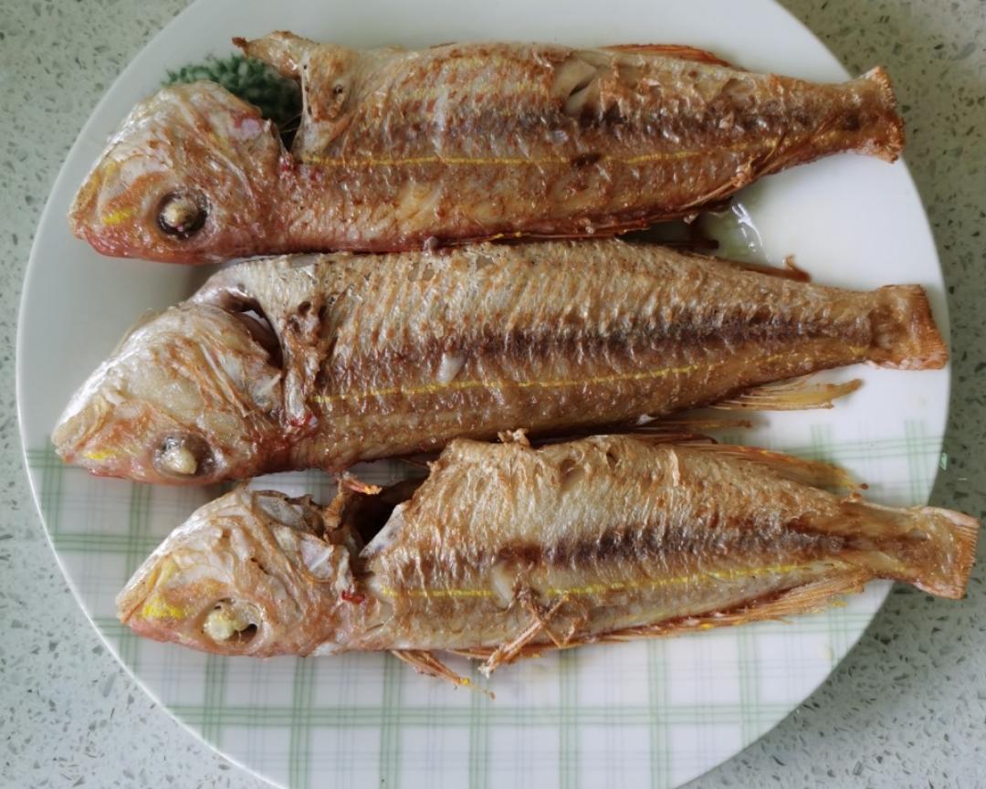 大火煎鱼的做法