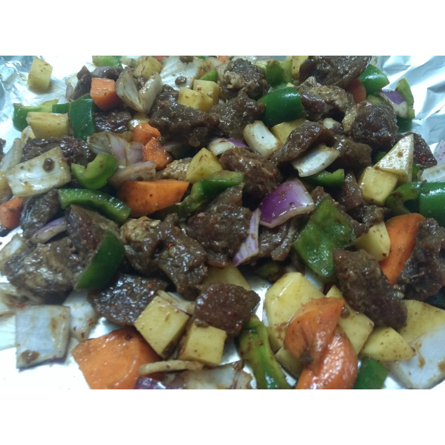 迷迭香蔬菜烤牛肉