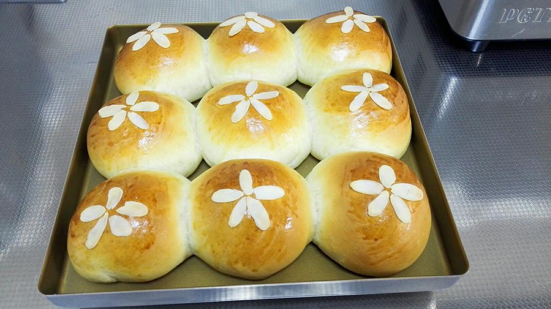牛奶红豆小餐包