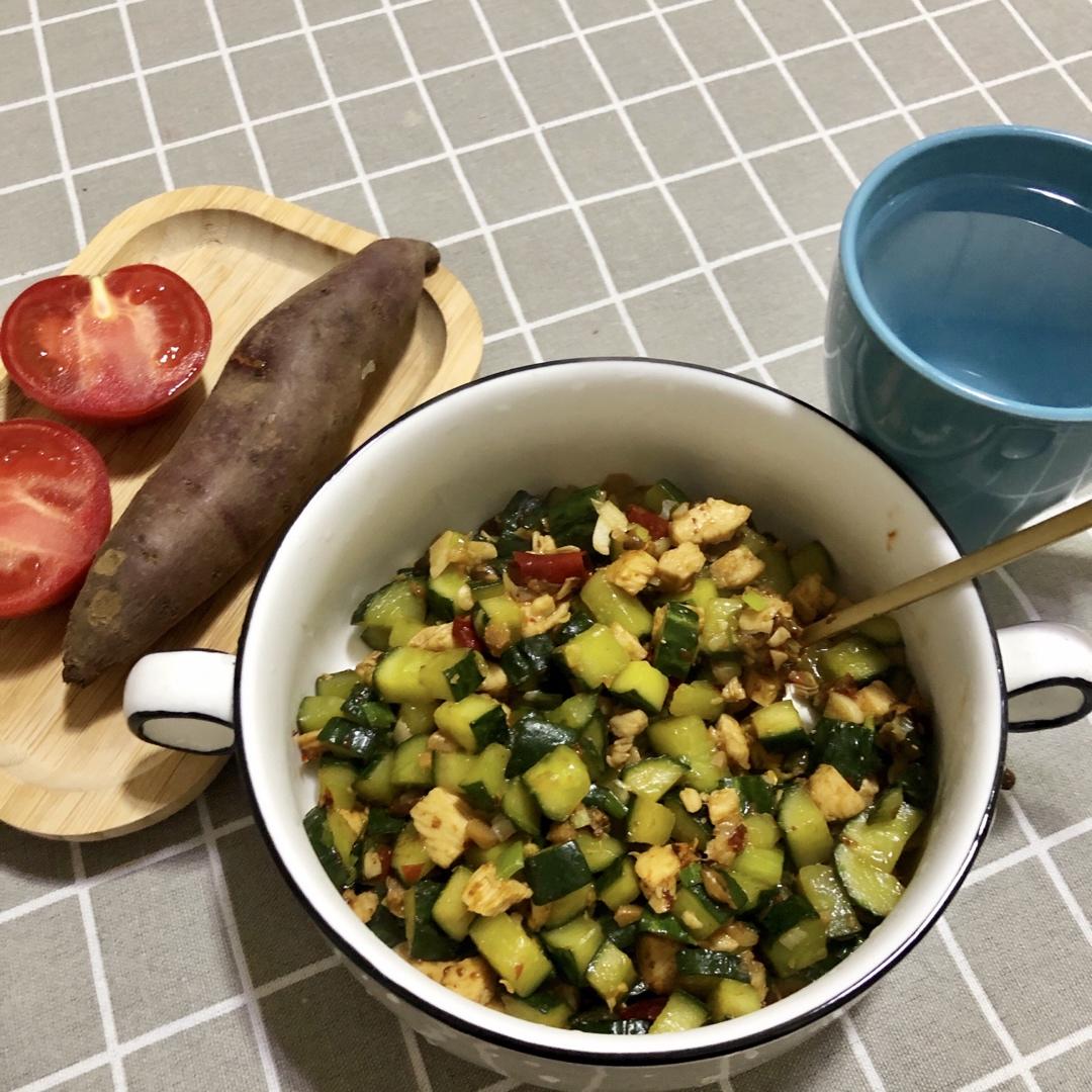 好吃不胖‼️低脂低热量 超简单青瓜炒鸡胸肉