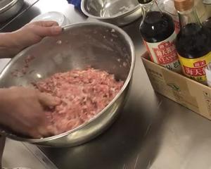 鲜肉馅料的做法 步骤3