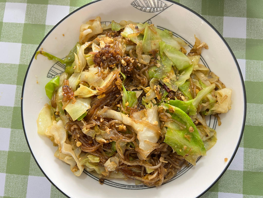 最近爱吃粉丝粉条～包菜炒粉丝
