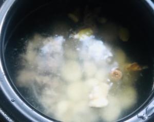 马蹄胡萝卜排骨汤的做法 步骤4