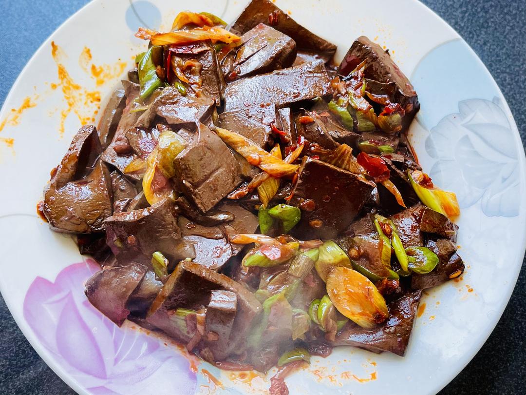 辣炒鸭血的做法