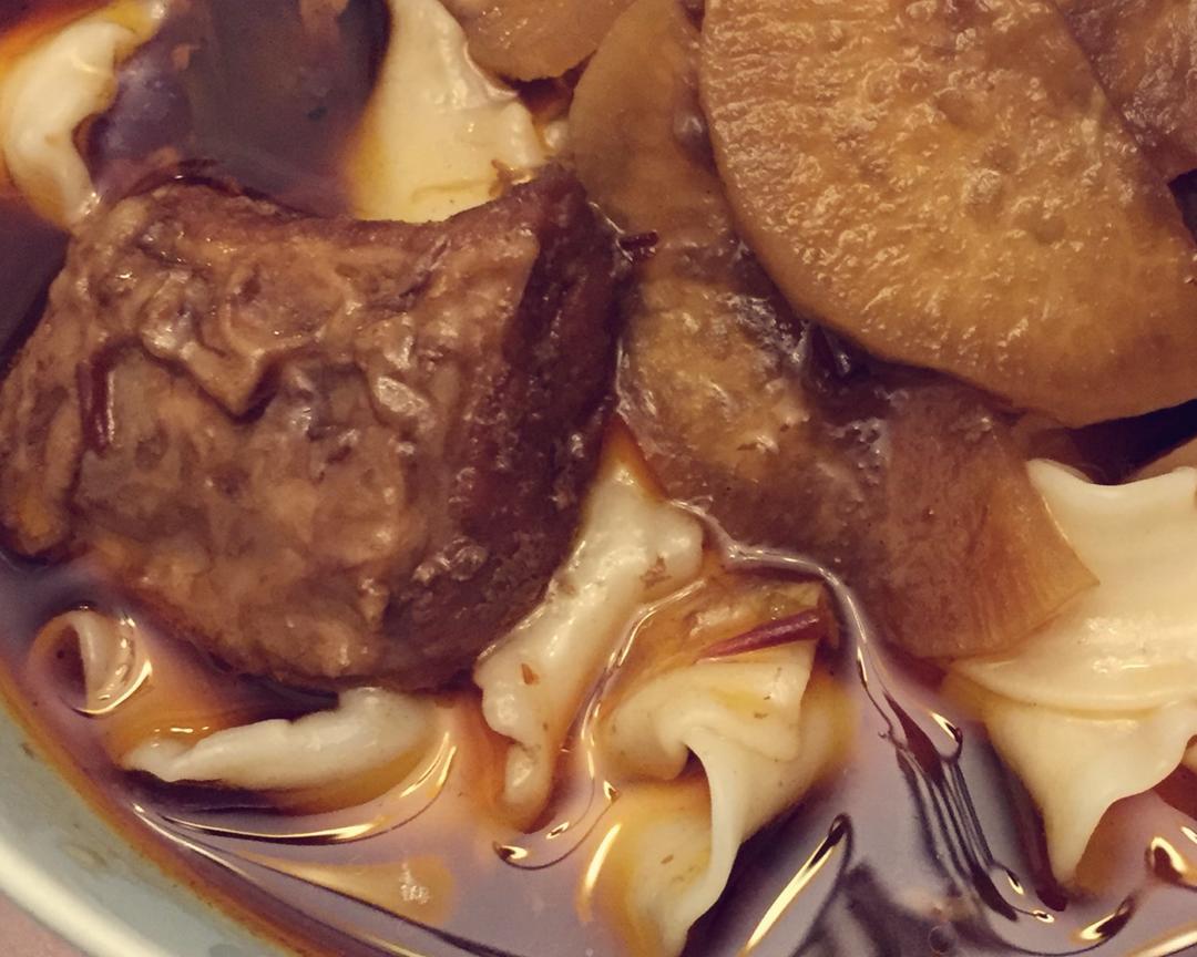 红烧牛肉刀削面
