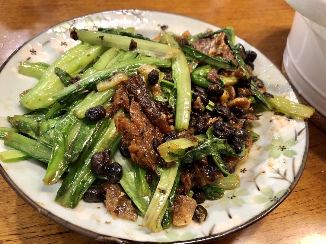 只需三个步骤成就的美味～豆豉鲮鱼油麦菜