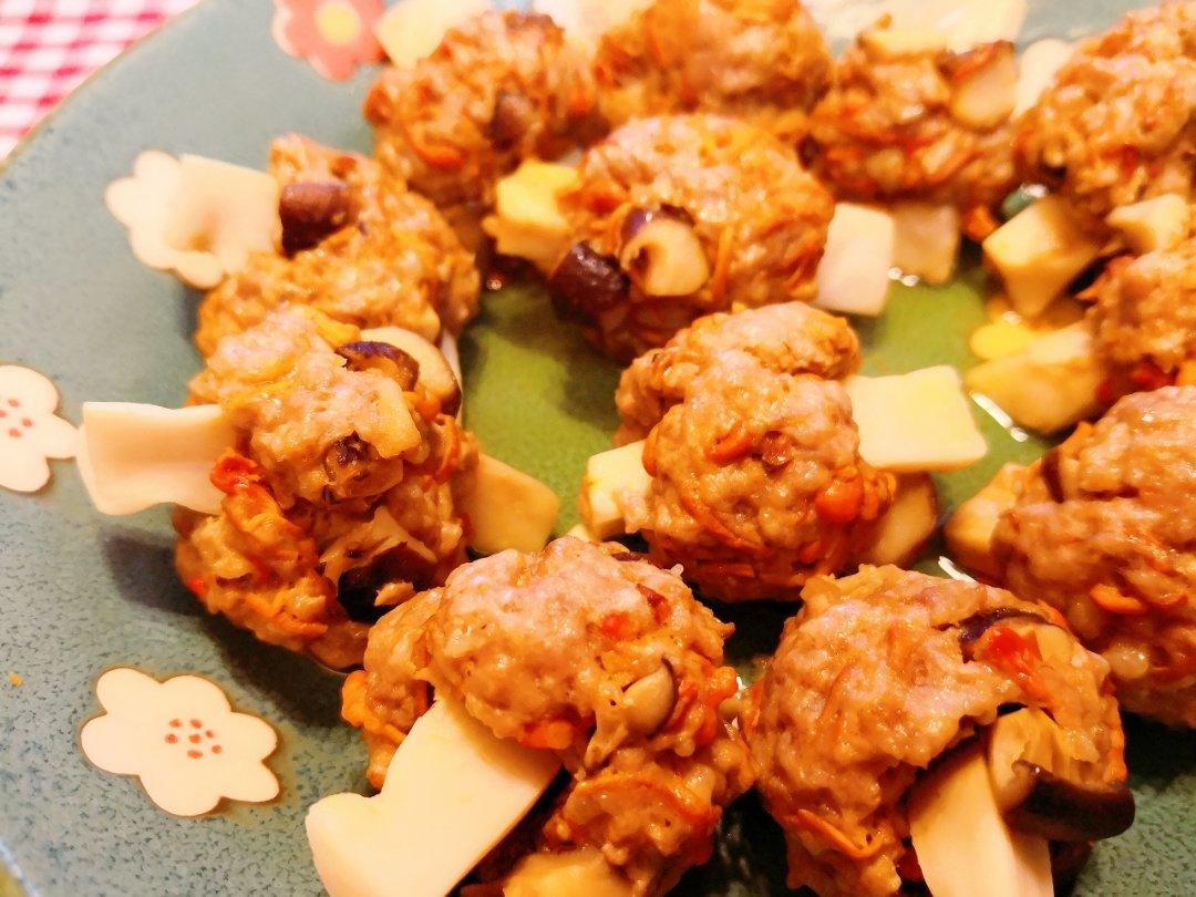 虫草花冬菇肉丸子