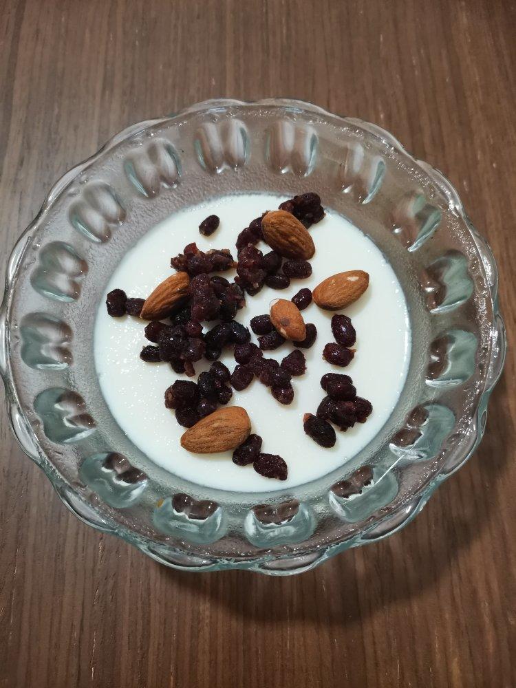 吃货二大妈做的牛奶布丁白凉粉版免烤