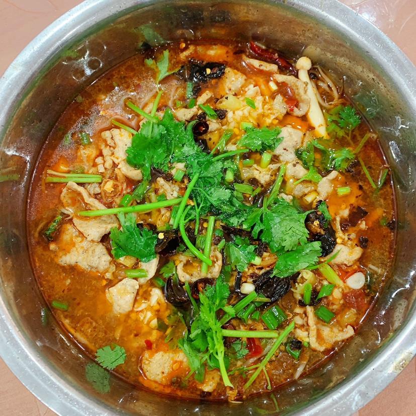厨师长教你：“水煮肉片”的正宗做法，这味道真的很四川
