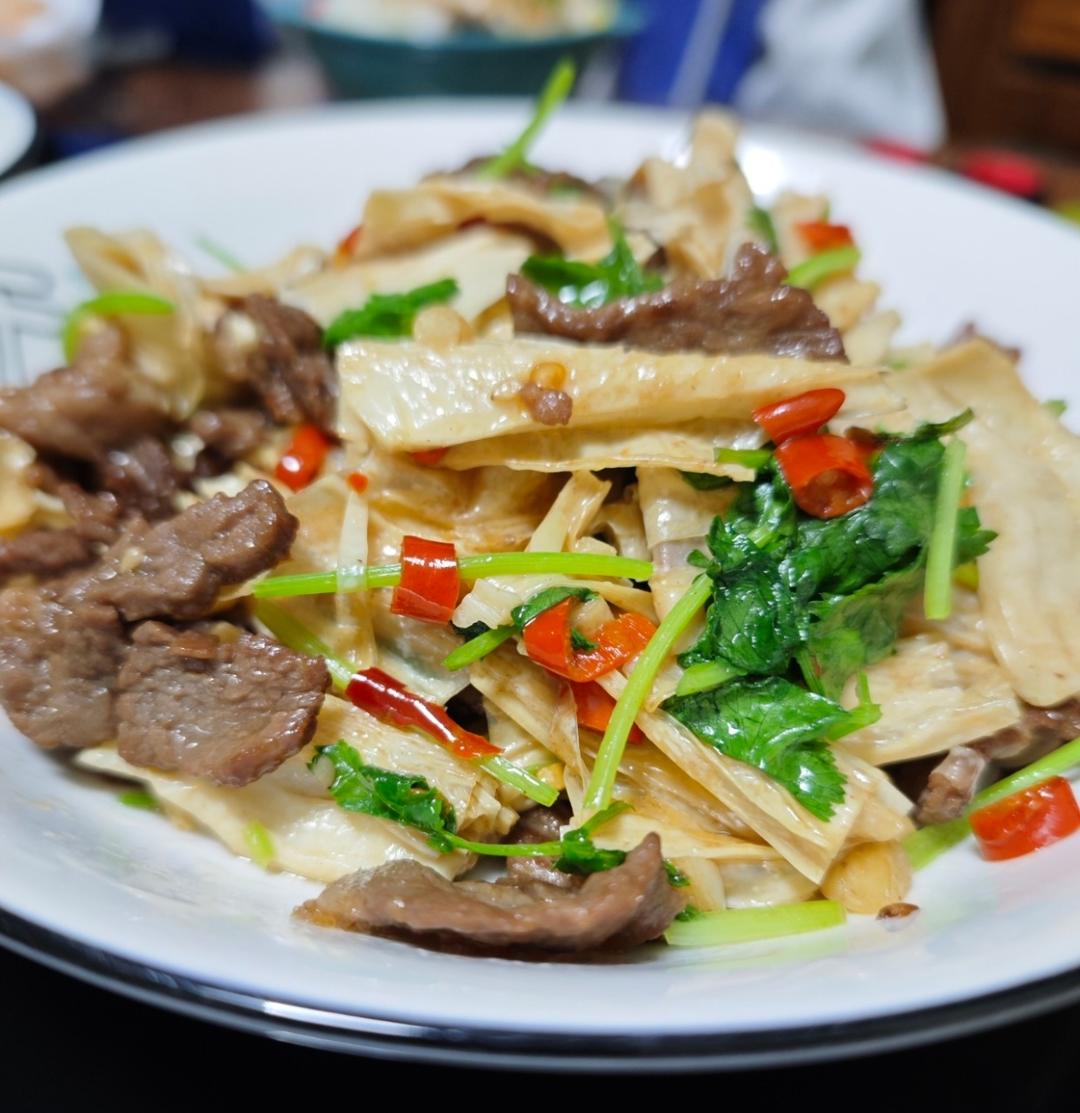 腐竹炒牛肉