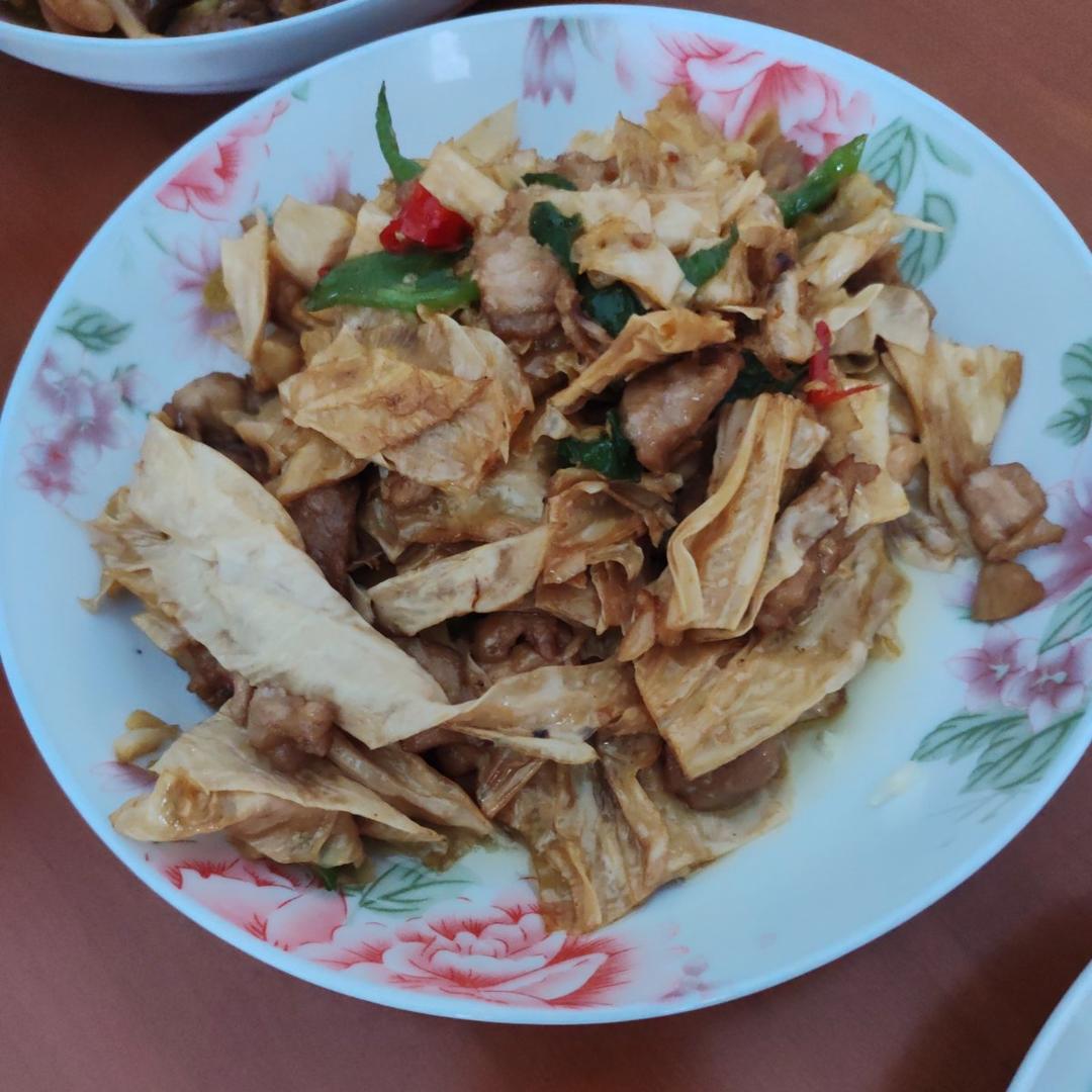 腐竹炒肉