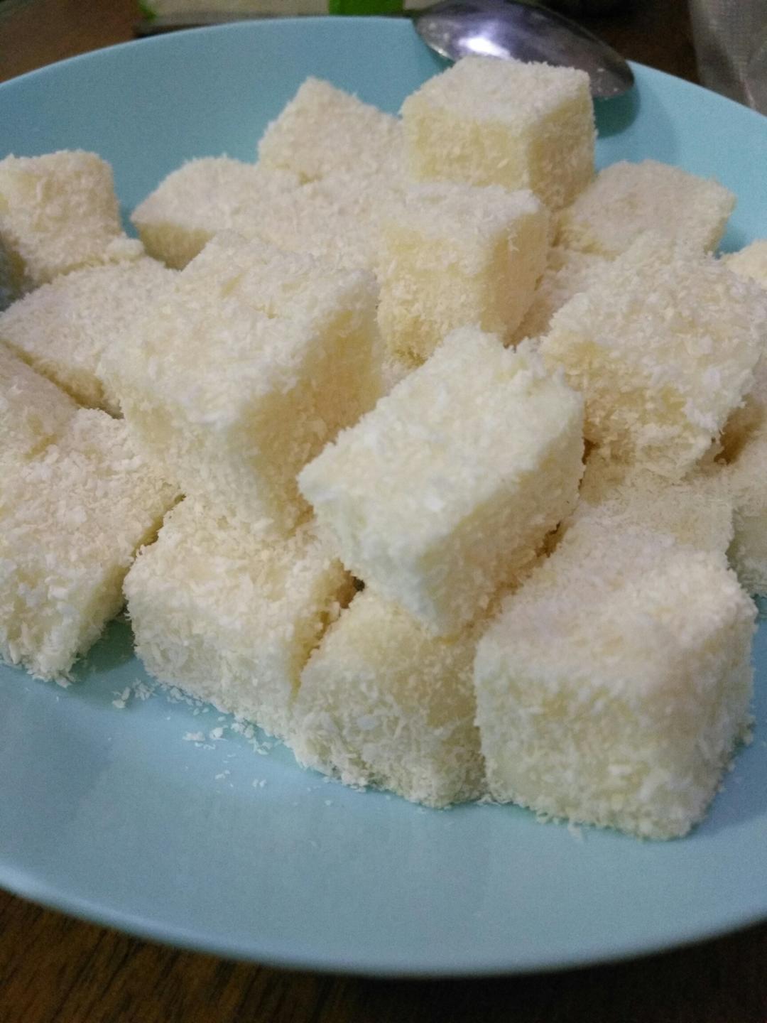 太棒啦！1个方子，做出2道口味一流的甜品！——椰奶小方&炸鲜奶