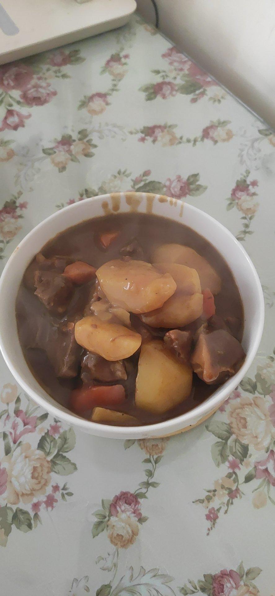 咖哩土豆炖牛腩