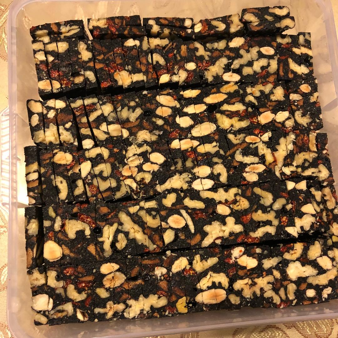 核桃桂圆芝麻红枣阿胶膏