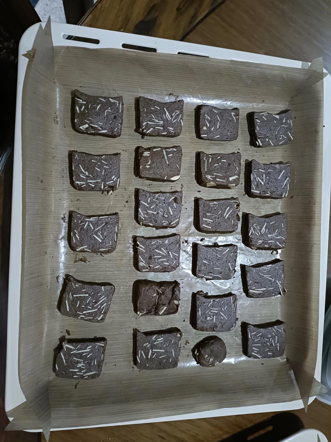 巧克力杏仁曲奇饼干