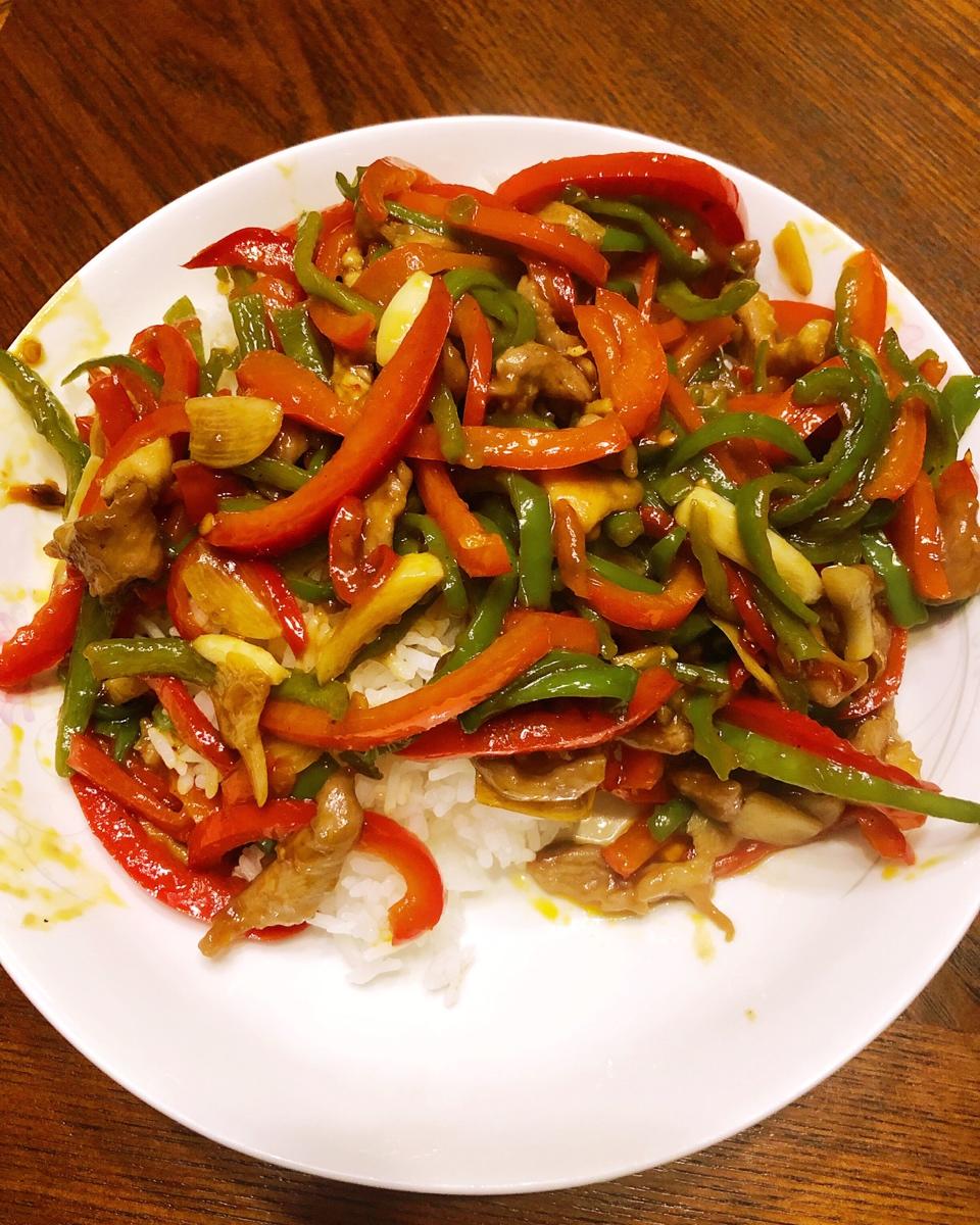 肉丝青椒盖饭