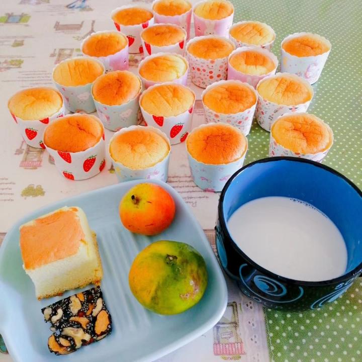 爱做饭的满月