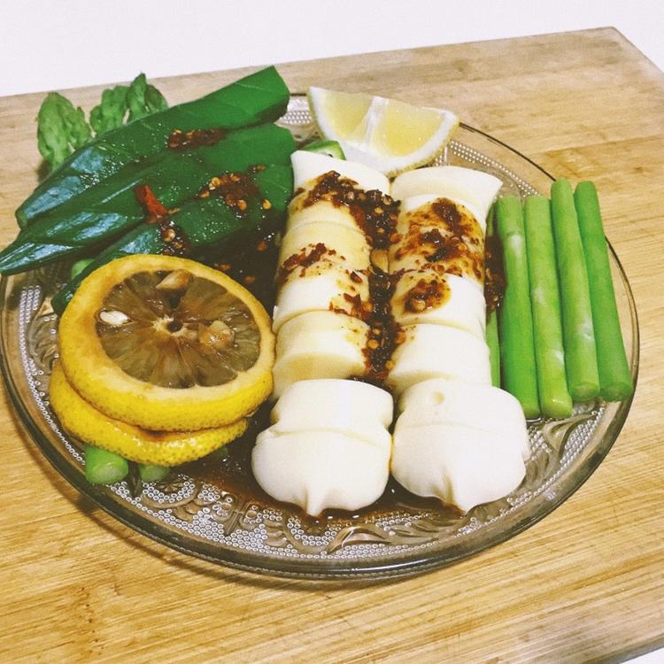 凉拌秋葵芦笋豆腐