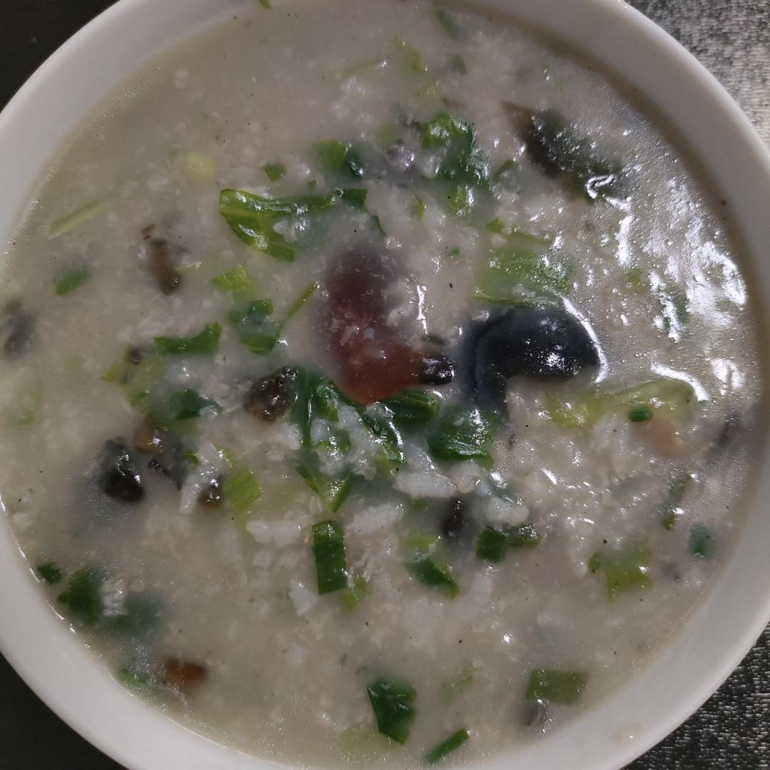 妈妈👩教我做的皮蛋瘦肉粥🥣简单快捷美味😋