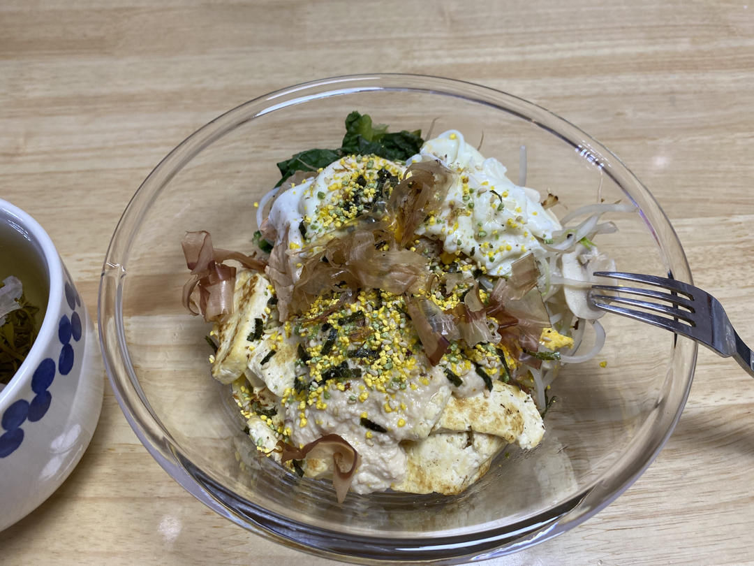 菠菜溏心蛋味噌豆腐酱拌荞麦面【健康一锅端】