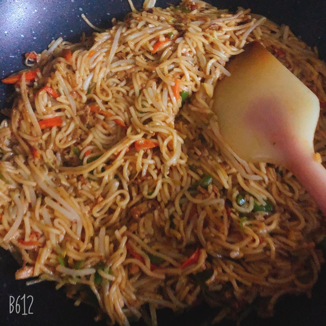 豆芽炒面