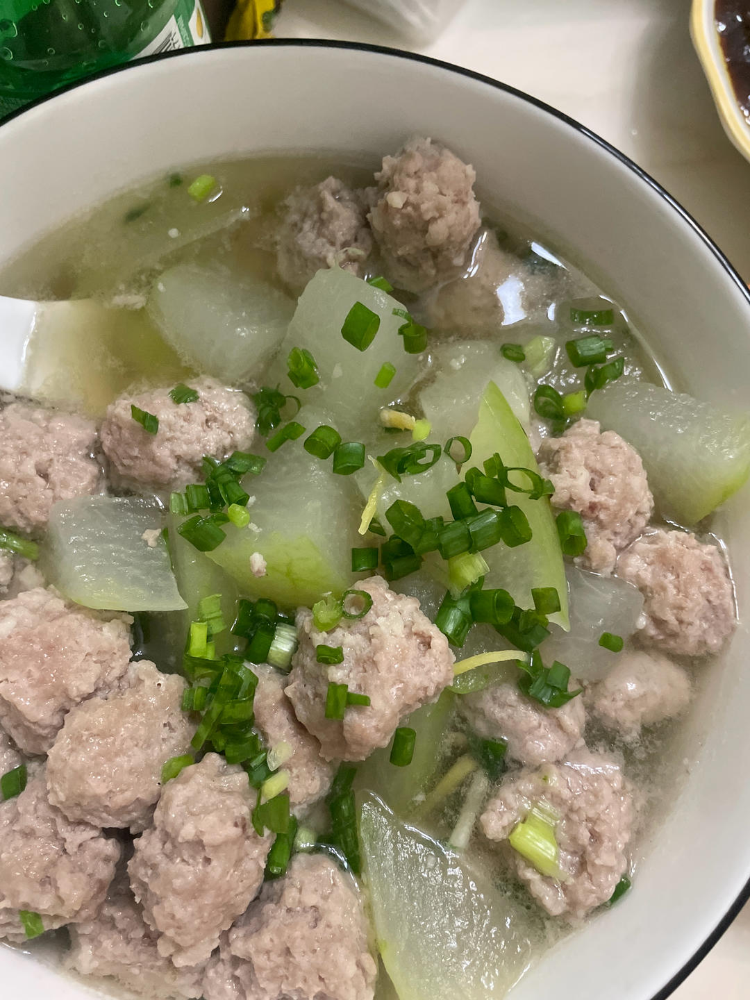 巨鲜美的冬瓜丸子汤