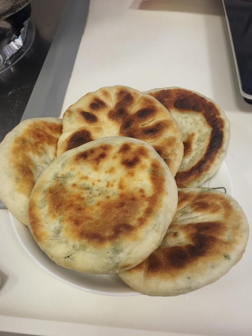 皮薄馅大～韭菜鸡蛋饼