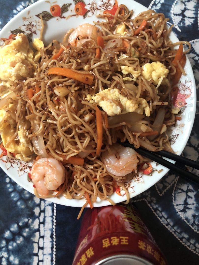 时蔬酱油炒面