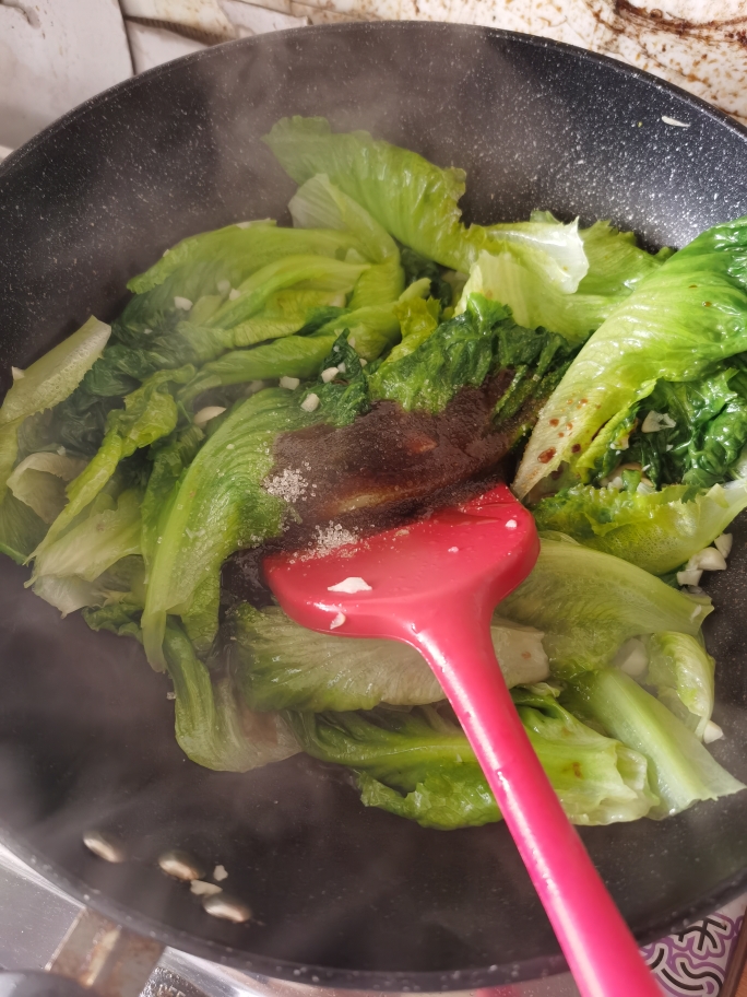 超简单的蚝油生菜的做法 步骤2